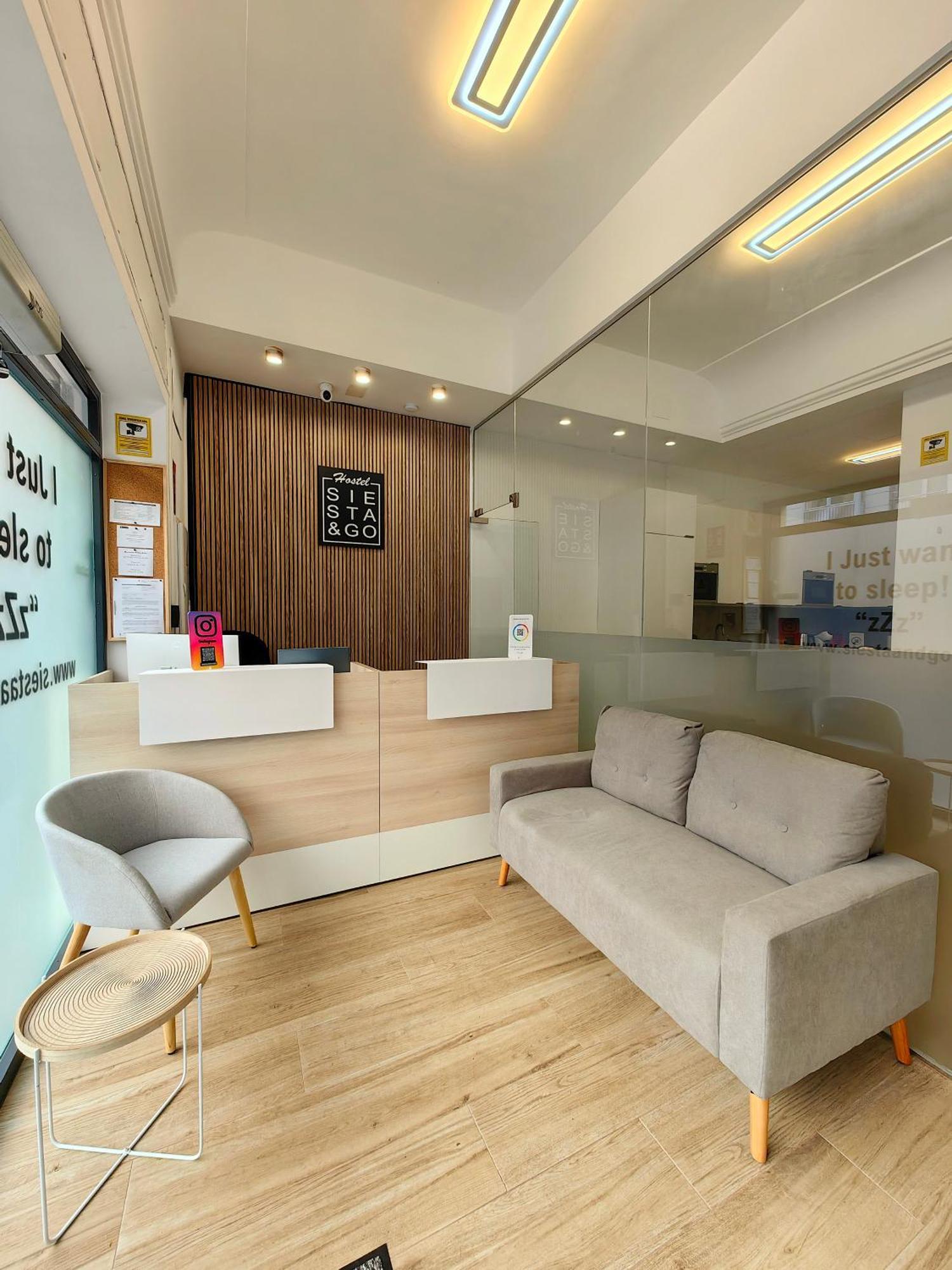 Hostel Siesta & Go Madrid Dış mekan fotoğraf