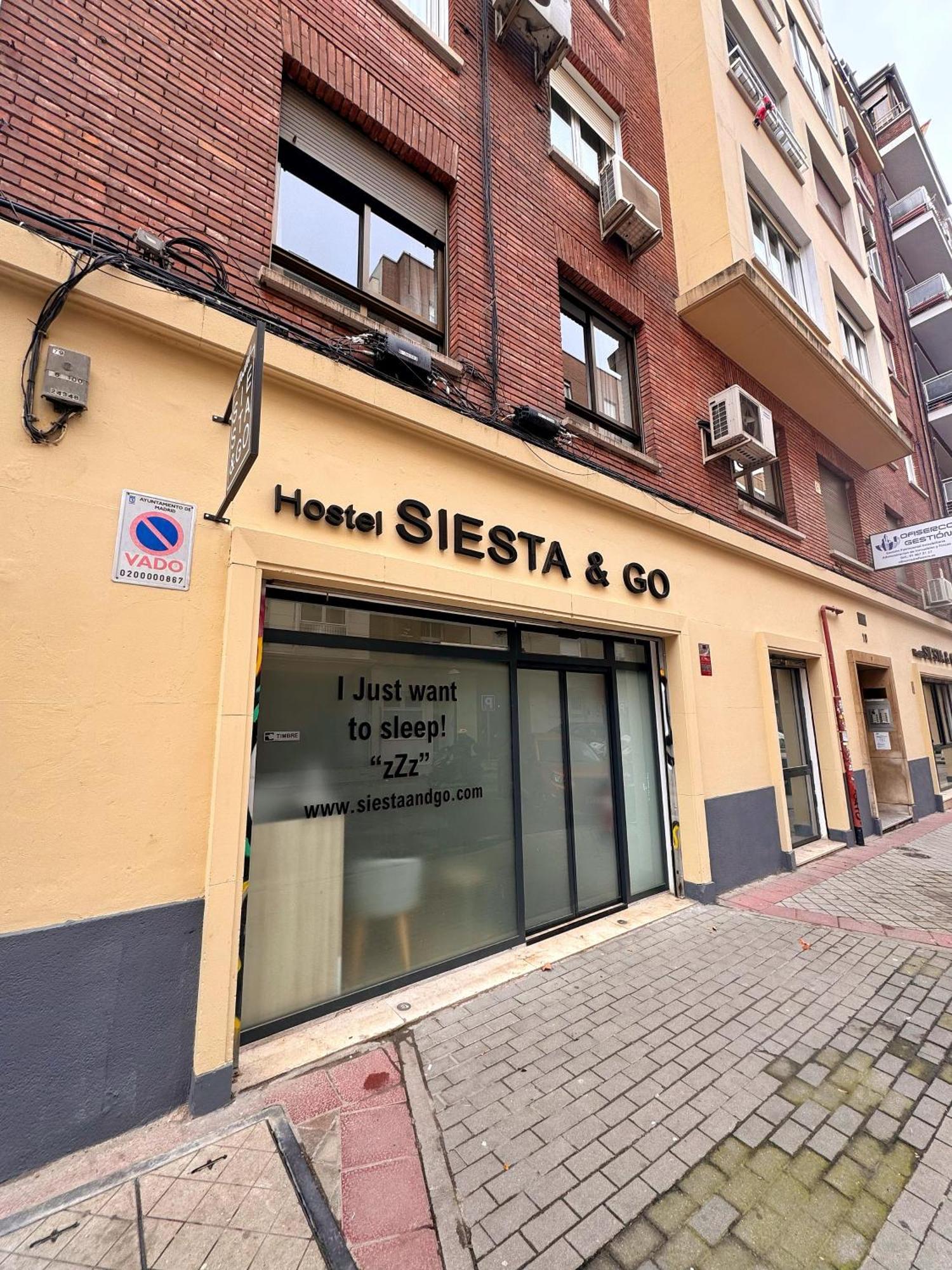 Hostel Siesta & Go Madrid Dış mekan fotoğraf