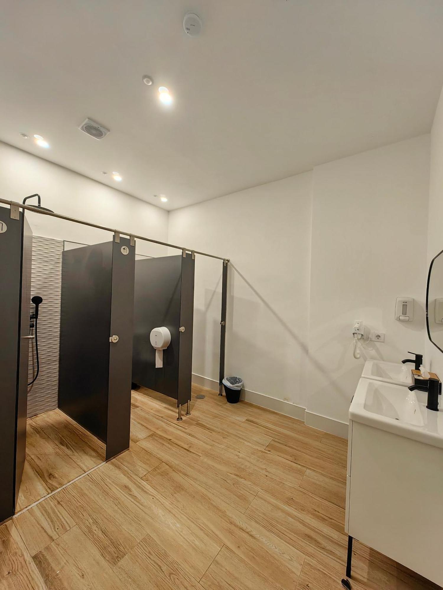 Hostel Siesta & Go Madrid Dış mekan fotoğraf